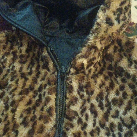 🤠Copper Key Reversible Leopard Print/Faux Fur Jacket  Plush Girls 7/8 - Picture 4 of 8